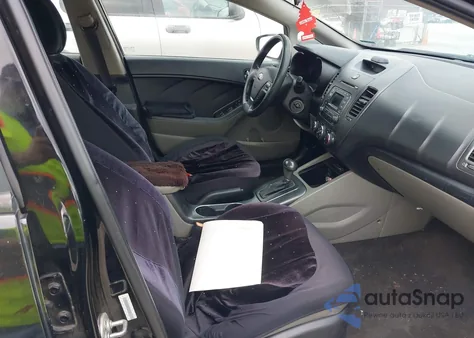 2015 Kia Forte Lx z USA, uszkodzony, nr VIN KNAFK4A60F5337758